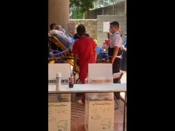 Los hechos sucedieron en la casilla ubicada en el Instituto de la Vera-Cruz, ubicado en el municipio de Guadalajara. TWITTER / @papaconavarro