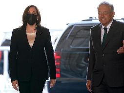 Este hecho hizo que las redes sociales se volcaran de inmediato a los señalamientos sobre la indisposición de López Obrador por usar cubrebocas. AP / J. Martin