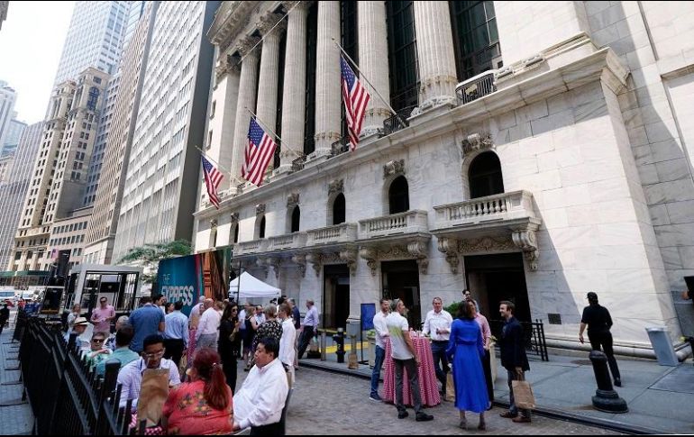 El parqué neoyorquino osciló generalmente cerca de la línea plana este martes. AP/R. Drew