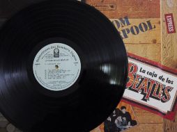 Las nuevas generaciones se sienten atraídas al sonido cálido, la carátula y al ambiente retro de los discos de vinilo. NTX/ARCHIVO