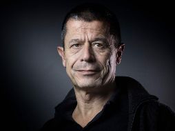 Multipremiado por sus libros, Carrère ha mantenido una relación estrecha con el cine desde que en 2005 adaptó al cine su novela ''El bigote''. Fue parte del jurado del Festival de Cannes en 2010 y del de Venecia en 2015. AFP / ARCHIVO