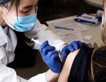 La tasa de infección por COVID-19 ha caído en picada en Estados Unidos debido a sus campañas de vacunación. EFE/ARCHIVO