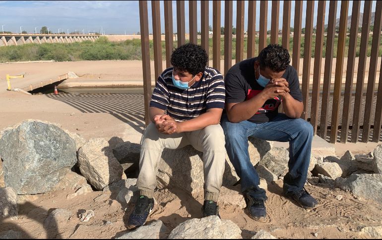 Personal de migración detuvo a 128 personas por no contar con documentos para permanecer en México, mientras que el resto fue llevado a un albergue municipal. AP