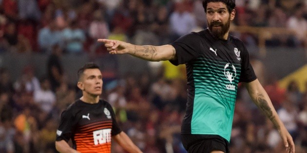 El "Loco" Sebasti&aacute;n Abreu anuncia su retiro