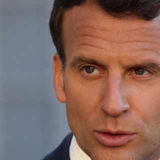 Condenan a prisión a hombre por abofetear al presidente Macron