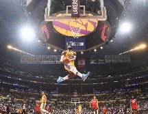 Los playoffs comenzarían el 16 de abril y la Final de la NBA está programada a empezar el 2 de junio, con el último juego de la serie para el 18 de junio. AFP/ARCHIVO