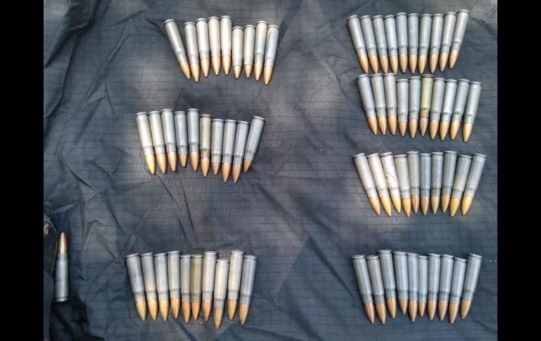 Los artículos y la camioneta donde fueron encontrados son puestos a disposición del Ministerio Público Federal. ESPECIAL / FGR en Jalisco