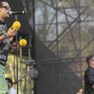 El funk tropical de Los Amigos Invisibles sonó en el Autódromo