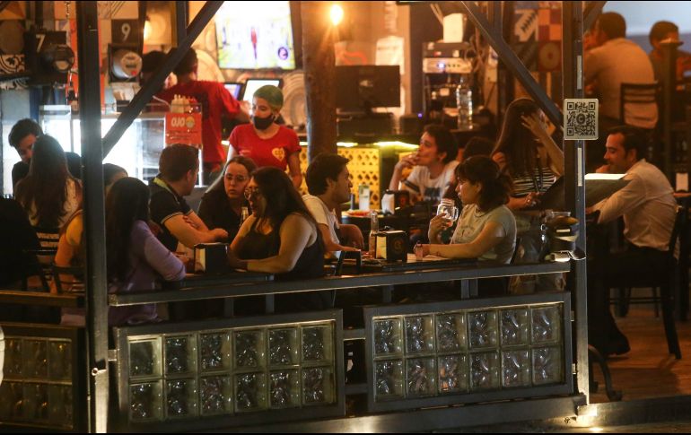 El pasado 6 de julio, autoridades del Estado afirmaron que endurecerán las inspecciones en bares, restaurantes y antros. EL INFORMADOR / ARCHIVO