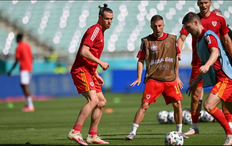 Tres partidos por día el aroma de la Eurocopa va a recorrer el continente a partir de hoy. AFP / O. Kose