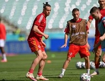 Tres partidos por día el aroma de la Eurocopa va a recorrer el continente a partir de hoy. AFP / O. Kose