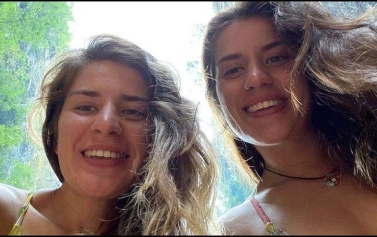 Las gemelas estaban nadando en una laguna en México cuando un cocodrilo atacó a una de ellas. GEORGIA LAURIE