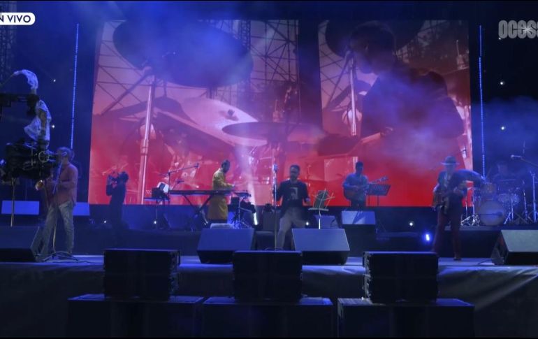 En casi dos horas de concierto, el grupo tocó también clásicos y novedades como “El fantasma enamorado”, “La tempestad”, “Nena” y “Llévame en un beso”. ESPECIAL