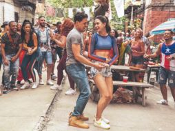 “IN THE HEIGHTS”. Anthony Ramos como “Usnavi” y Melissa Barrera como “Vanessa” en una escena de la cinta, que está por llegar a los cines de nuestro país. CORTESÍA/ WARNER