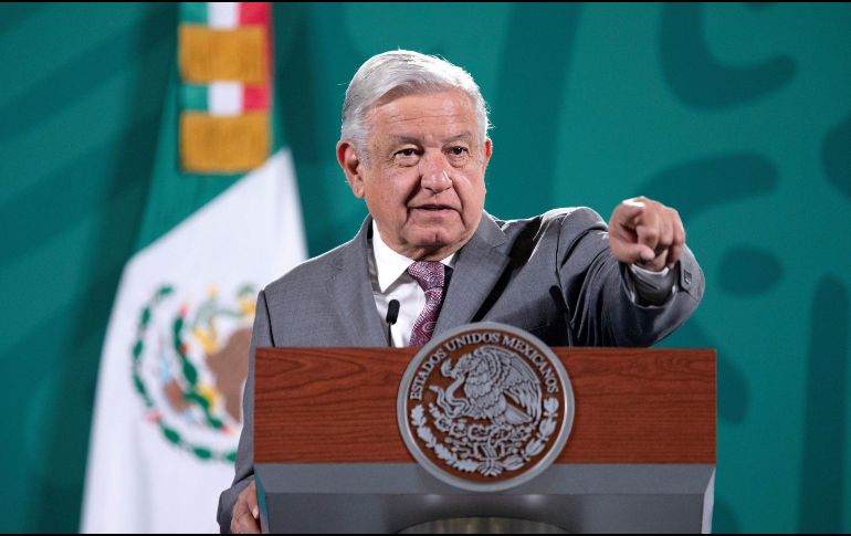 AMLO dice, que hasta en los periódicos más famosos del mundo actúan con falta de ética, y manipulan la información. EFE/ARCHIVO