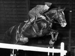 BINOMIO PERFECTO. El encuentro de Mariles y “Arete” se dio por casualidad. Tras su hazaña en Londres, tanto jinete como caballo cobraron una gran popularidad, que hasta un danzón les fue compuesto en su honor. ESPECIAL