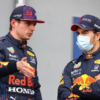 ''Es genial'' que 'Checo' haya ampliado la ventaja sobre Mercedes: Verstappen