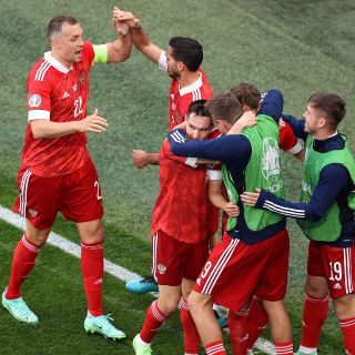 Rusia vence a Finlandia y sigue con vida en la Eurocopa