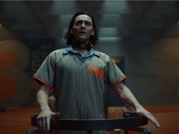 ”Loki” es una fascinante caja de engaños infinitos, y cuando crees conocerlo, él revela algo diferente. CORTESÍA / Disney+