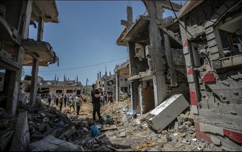 A lo largo de este jueves, se registraron 25 incendios en el sur de Israel a causa del lanzamiento de globos incendiarios. EFE/M. Saber