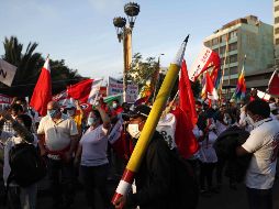Pedro Castillo es el virtual presidente electo de Perú al haber obtenido  50.12% de los votos en la segunda vuelta electoral. EFE/P. Aguilar