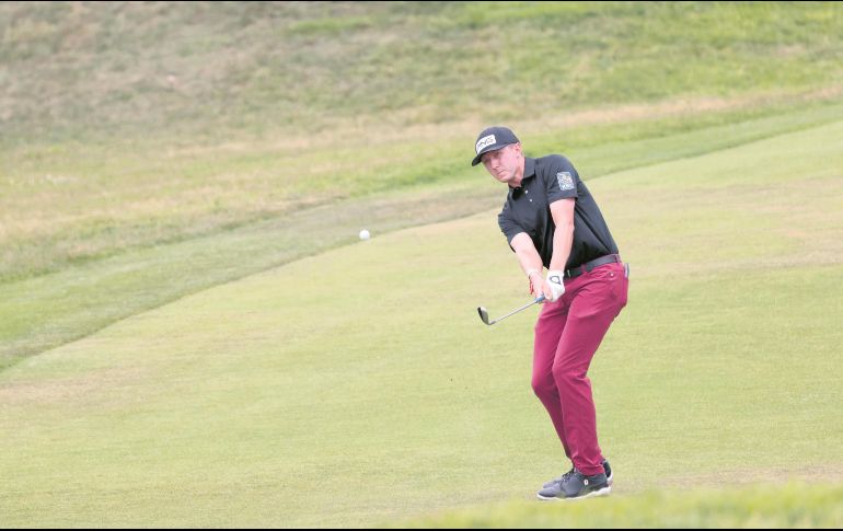 Mackenzie Hughes firmó tarjeta de 68 golpes, tres abajo de par. AFP/H. How