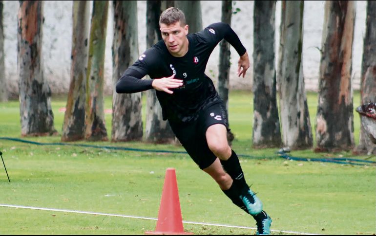 Recuperado de la lesión, Furch está listo para buscar la titularidad en el ataque rojinegro. TWITTER/@ATLAS