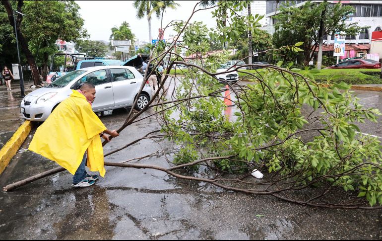 En Guerrero hubo afectaciones en 11 distintos puntos, con casas dañadas y deslaves. Daños por el paso de 
