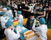 China espera tener vacunados a al menos 70% de su población antes de fin de año. AFP/ARCHIVO