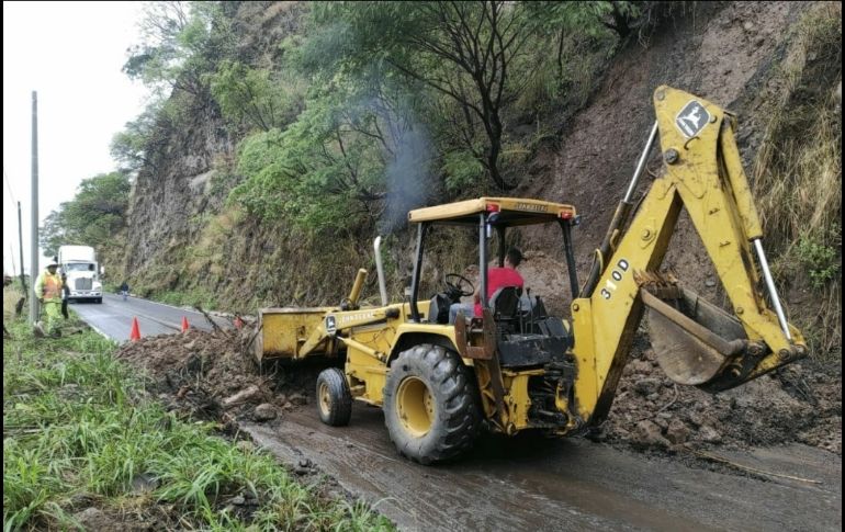 El derrumbe fue ocasionado por la intensa lluvia que cayó en la zona, por la tormenta tropical “Dolores”. Cortesía