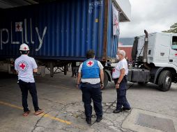 CRUZ ROJA. La U de G donó espacio en uno de sus centros universitarios, además de una ambulancia. ARCHIVO