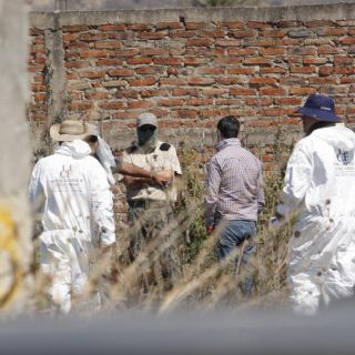 Indagan fosa clandestina en San Martín de las Flores