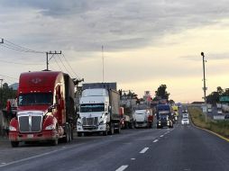 A algunos conductores les rompieron los cristales de sus vehículos, mientras que a los tráileros les abrieron las cajas de carga para sustraer mercancías. EL INFORMADOR/ARCHIVO