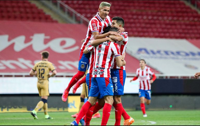 ILUSIÓN. Las Chivas buscarán borrar el fracaso que significó el Guard1anes 2021 y continúan con su preparación rumbo al Apertura 2021. IMAGO7