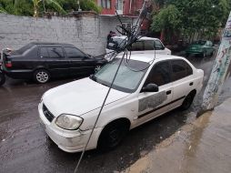 El presunto delincuente iba a bordo de un auto blanco en el cruce de Mateo del Regil y Playitas, quien al ver a los policías intentó evadirlos. ESPECIAL / Policía de Zapopan