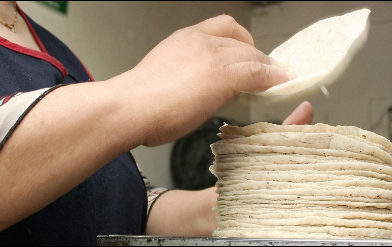 El alza en el precio de la tortilla de maíz contribuyó al incremento en la inflación quincenal. EL INFORMADOR/ARCHIVO
