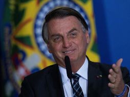 Bolsonaro, uno de los líderes más negacionistas sobre la gravedad de la pandemia en el mundo, rechaza medidas preventivas como el uso de cubrebocas. EFE/J. Alves