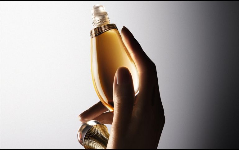 J'adore. ESPECIAL/ CHRISTIAN DIOR PARFUMS