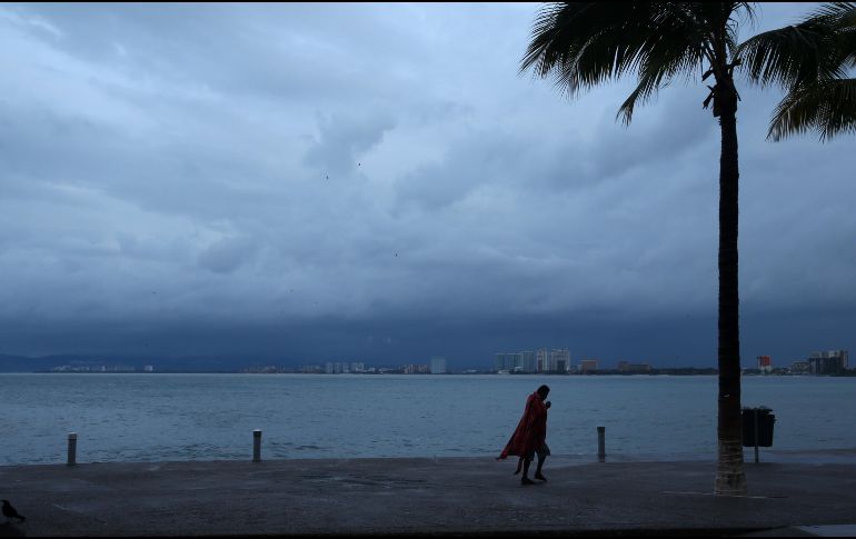 Según el pronóstico, la tormenta tropical ''Enrique'' se fortalecerá en las próximas horas hasta ser huracán de categoría 1. EL INFORMADOR / ARCHIVO