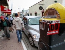 Tonalá mantiene concesionados los espacios de estacionamiento en la vía pública desde 2009, pero no tiene la certeza de que el dinero ingresado coincida con lo estipulado en el contrato. EL INFORMADOR / ARCHIVO