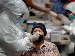 La ocupación hospitalaria en México ha disminuido un 86 % respecto al pico máximo alcanzado en enero. EFE/G. Amador