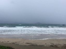 La costa de Jalisco este domingo. Para esta tarde, se pronostica el incremento de oleaje como consecuencia de los vientos fuertes. ESPECIAL