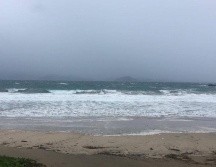 La costa de Jalisco este domingo. Para esta tarde, se pronostica el incremento de oleaje como consecuencia de los vientos fuertes. ESPECIAL