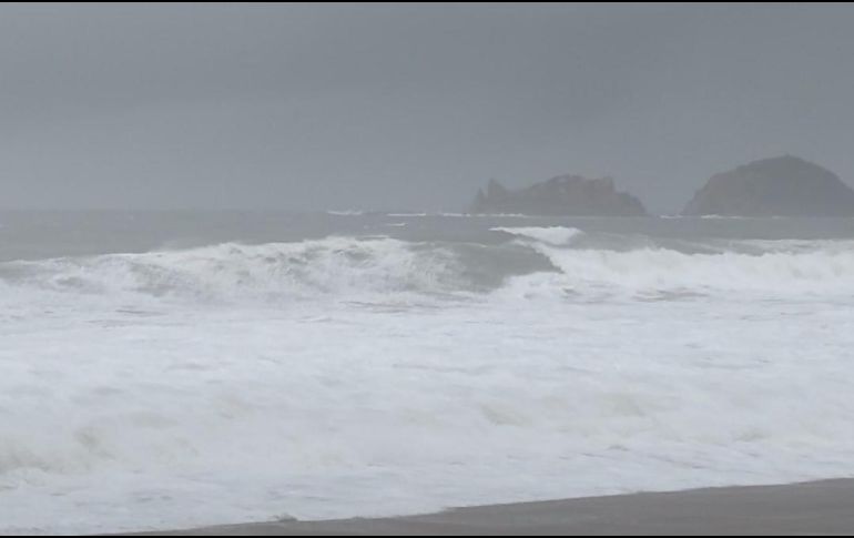 Según la previsión de Protección Civil del Estado, las olas pudieran alcanzar entre 4 y 6 metros. ESPECIAL/ PROTECCIÓN CIVIL