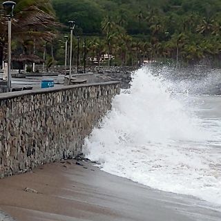 Activan alerta naranja en Cabo Corrientes por huracán “Enrique”