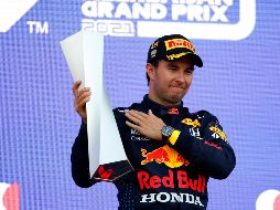 En tan sólo su sexta carrera con la escudería austriaca ya hizo sonar de nuevo el himno de México. En Bakú. EFE / ARCHIVO