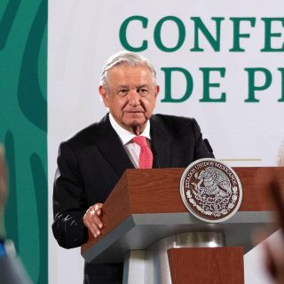 Conservadores se frotan manos esperando fin de mi gobierno: AMLO