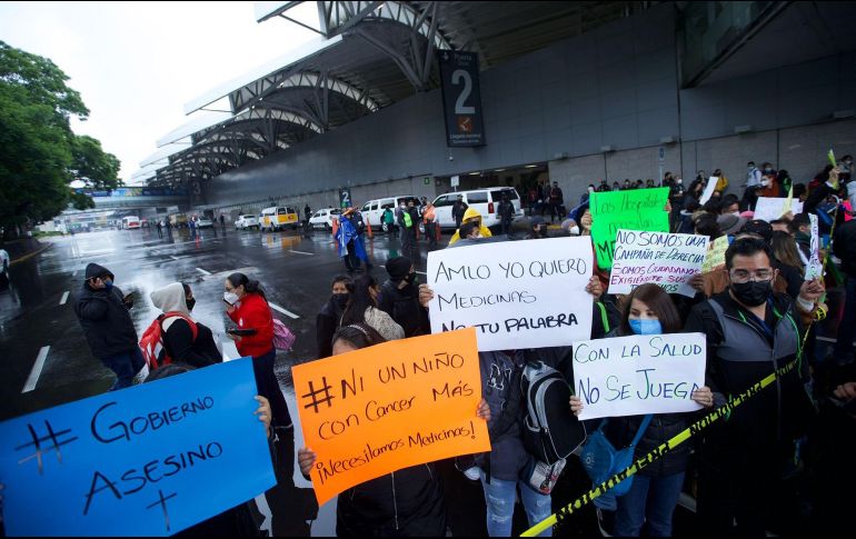 Los padres exigen la renuncia de López-Gatell por sus declaraciones de hace unos días en el sentido de que sus protestas iban en un sentido de golpe de Estado y por el desabasto de medicamentos oncológicos. SUN / RDB