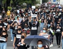 Con pancartas en mano que hacían alusión al desabasto, los asistentes expresaron su inconformidad ante la situación que se vive en el país y en el Estado. EL INFORMADOR/A. Camacho