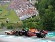Luego de haber culminado en el octavo lugar tras la primera sesión, el piloto tapatío de Red Bull Racing descendió hasta la posición número 11. AP / D. Bandic